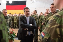 Німеччині не подобається, що Росія стягує війська до кордонів країн Балтії