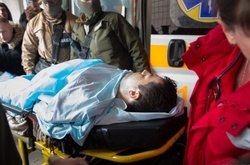 Детективи НАБУ вивезли Насірова з лікарні «Феофанія»