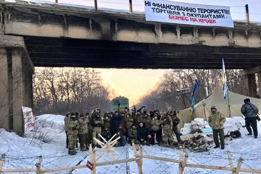 В Авдіївці протестують проти блокади Донбасу