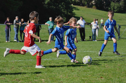 Директор школи Феодосії у футбольному матчі підлітків «побачила» несанкціонований мітинг 
