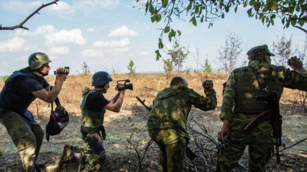 Бойовики разом з російськими журналістами зняли постановочне відео «нападу української ДРГ» – розвідка