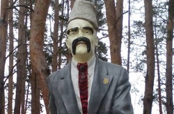 На Луганщині військові декомунізували пам’ятник Леніну