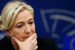 Ще одному помічнику Ле Пен висунули звинувачення