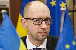 Яценюк вважає, що світ стоїть на порозі глобальних змін