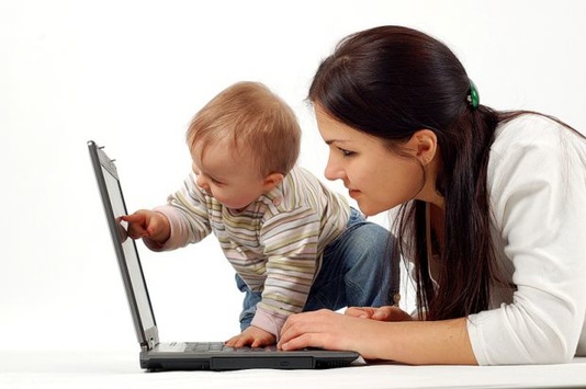 Заявку на отримання допомоги при народженні дитини відтепер можна подати онлайн