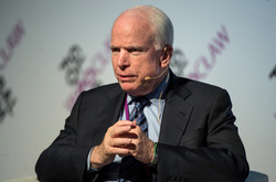  Джон Маккейн 