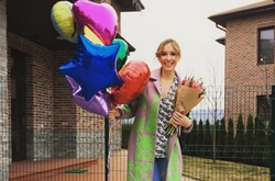 Катя Осадчая похвасталась детской коляской премиум-класса за 32 тыс. грн