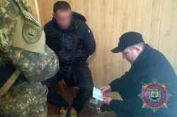 На блокпосту в Краматорську стався напад на поліцейського