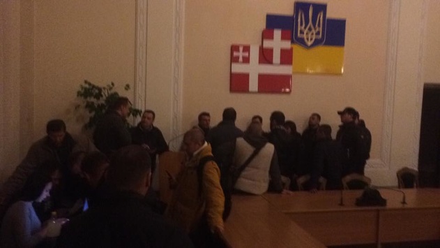 Луцькі активісти захопили Волинську облдержадміністрацію через затримання «блокадників» 