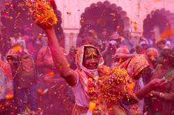 Осторожно: окрашены! Как индуисты отмечают праздник Холи