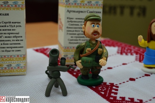 Дмитро Ярош став прототипом для патріотичної іграшки. Фотогалерея