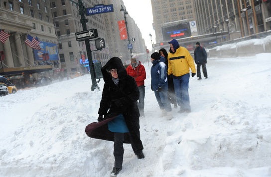На Нью-Йорк насувається снігова буря: у місті введено надзвичайний стан 