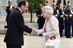 Тайные сигналы королевы: как Елизавета II дает знать, что собеседник ей наскучил 