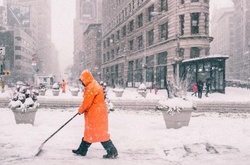 Мартовские шутки природы: Америку засыпало снегом