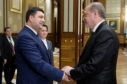Гройсман обговорив ситуацію щодо Криму і Донбасу з лідерами Туреччини