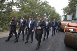 Річниця Гройсмана. Стан автошляхів у країні найгірший за останні п’ять років