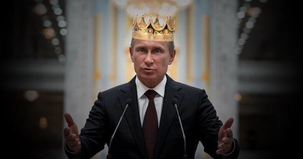 У Кремлі кажуть, що Путін не хоче бути царем