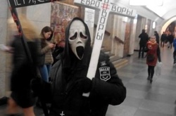 У київському метро збирали гроші «на гроби» відомим політикам