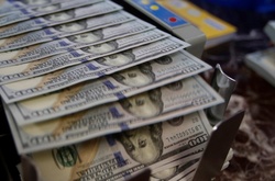 Нацбанк спростив купівлю валюти за низкою операцій