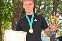 Чемпіона світу з паверліфтингу зарізали під час сутички