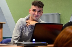 Отар Довженко