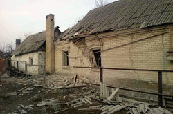 Бойовики обстріляли Мар'їнку і Красногорівку: пошкоджені житлові будинки