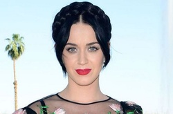 Кэти Перри рассказала о сексуальных экспериментах с девушками