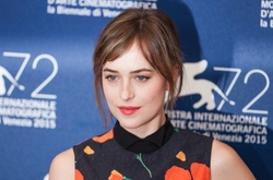 Звезда «Пятьдесят оттенков серого» Дакота Джонсон сыграет умственно отсталую