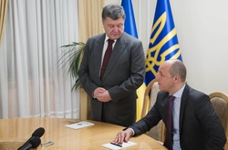 Порошенко ввечері зустрінеться з Парубієм та лідерами парламентських фракцій 