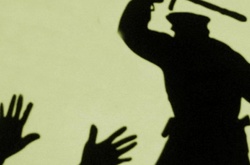 У Києві поліцейські побили чоловіка, який їх викликав