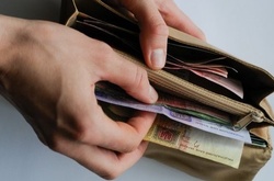 Дев’ять з десяти українців хотіли б заробляти більше – опитування