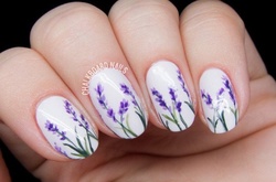 Півонії, тюльпани і сакура. Квіткові мотиви - новий манікюрний тренд сезону