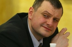 Заступник Турчинова за рік заробив 3,5 млн грн