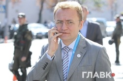 Садовий просить у Гройсмана допомоги у вирішенні проблеми зі сміттям