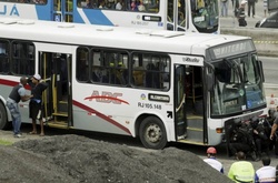 У Ріо-де-Жанейро грабіжники взяли в заручники пасажирів автобуса