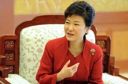 Екс-президента Південної Кореї допитували в прокуратурі 14 годин