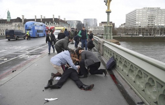 Теракт у Лондоні: британські ЗМІ повідомляють про щонайменше двох загиблих