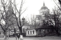 Поділ, який зник у 1980-х роках. Атмосферна фотогалерея