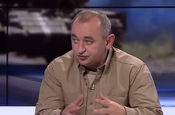 Рятувальники досі не приступили до гасіння пожежі в Балаклії: на складі детонують боєприпаси