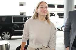 Папарации застукали певицу Sia без фирменного парика