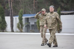 Президент України Петро Порошенко та очільник СБУ Василь Грицак