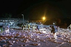 Зруйнована після вибуху будівля