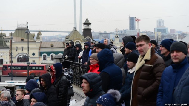 У Росії масові затримання на мітингах проти корупції