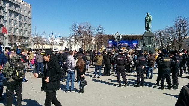 У Москві - перші затримання на акціях проти корупції