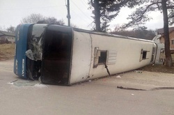 На Прикарпатті перекинувся автобус із прочанами