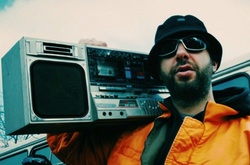 Иван Ургант записал пародию на хит группы «Грибы»