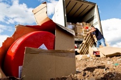 Окупанти в Криму спалили ковбаси й сири з України та Європи