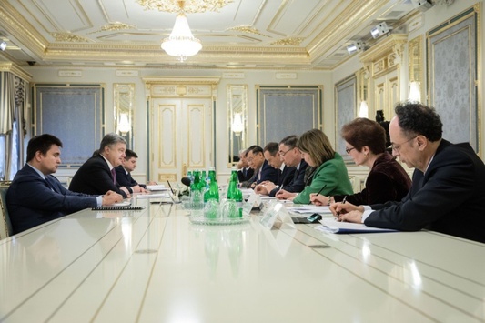 Порошенко з послами G7 та ЄС домовився про продовження тиску на РФ
