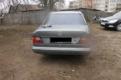 Водій Мерседеса загинув під колесами свого автомобіля