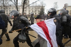 Затримання учасників мітингу в Білорусі